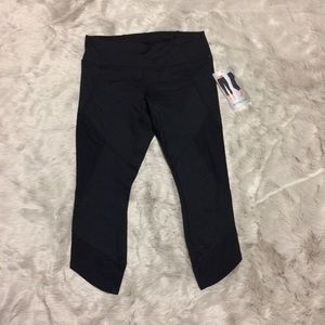 Active Life Women’s Leggings with Mesh Panels sz M